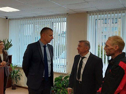 Дмитрий Крутой посетил сервисный центр МАЗ в Череповце