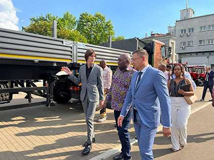 Делегацию из Кении ознакомили с техникой МАЗ