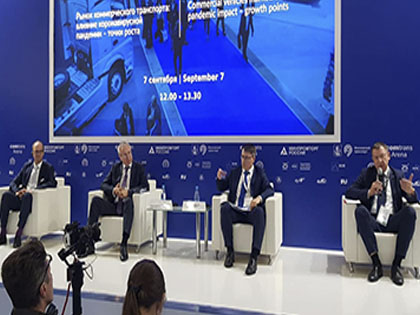 Первый день выставки КОМТРАНС 2021: встречи, деловые переговоры и вручение почетной грамоты