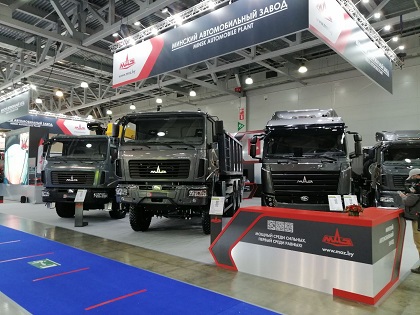 СМИ на стенде МАЗа на выставке КОМТРАНС-2021