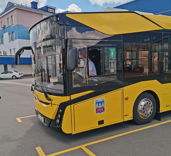 Электробус МАЗ-303Е10 на маршруте в Минске