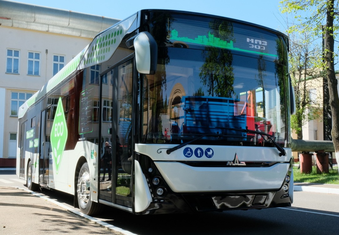 МАЗ-303Е10