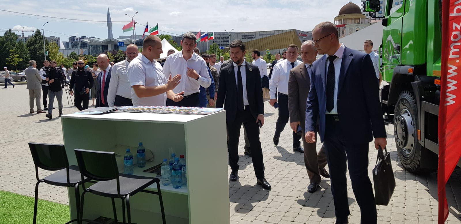 МАЗ представил свою автотехнику в Грозном