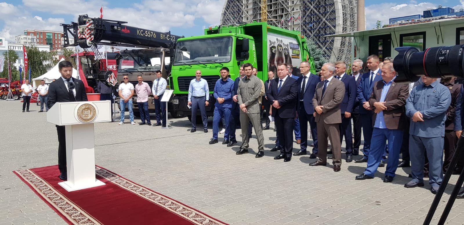 МАЗ представил свою автотехнику в Грозном