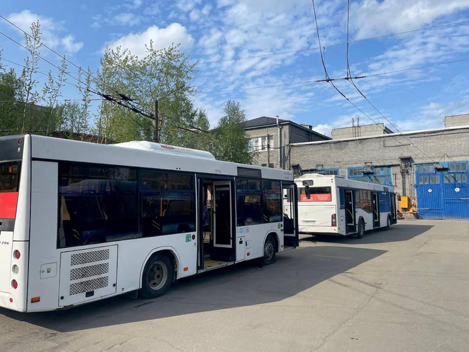 Поставки пассажирской техники МАЗ обсудили в Мурманске