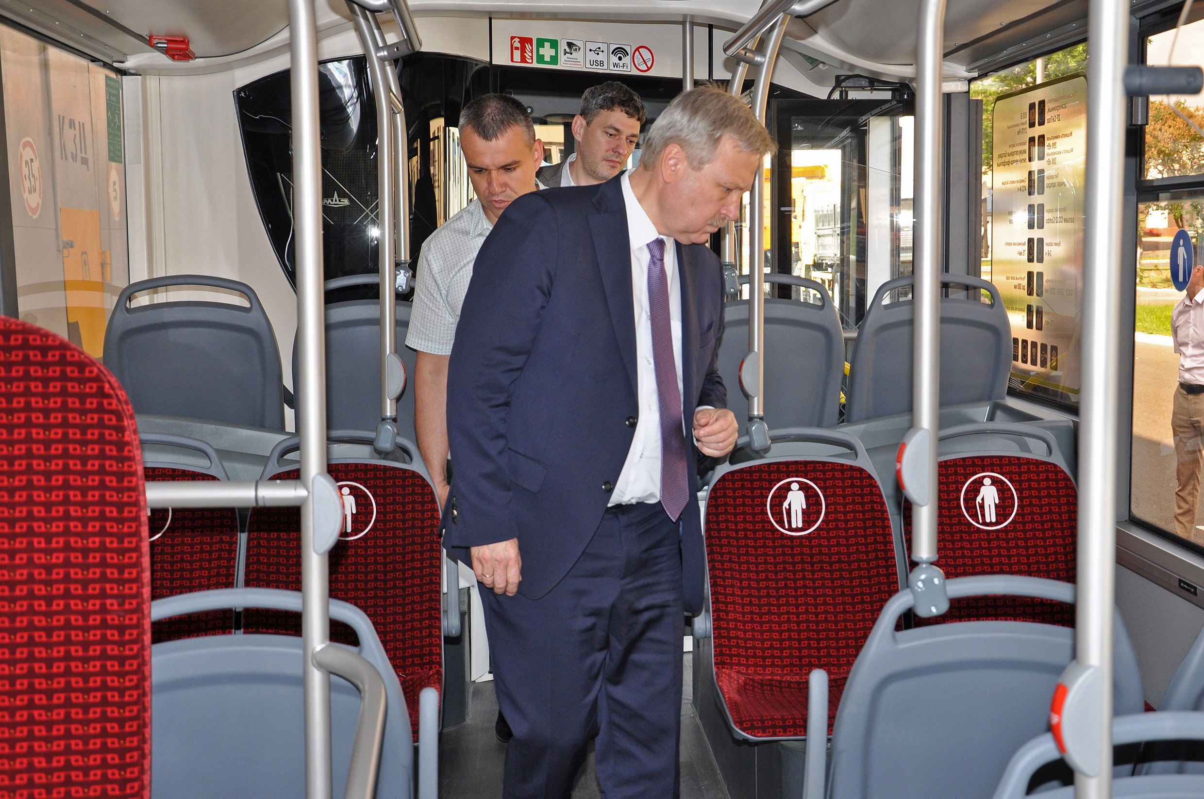 Делегация из Санкт-Петербурга посетила МАЗ